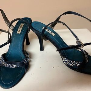 Dressy blue sequin heels 7